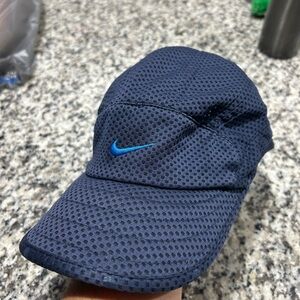 Nike Men's Dark Blue Mesh Cap